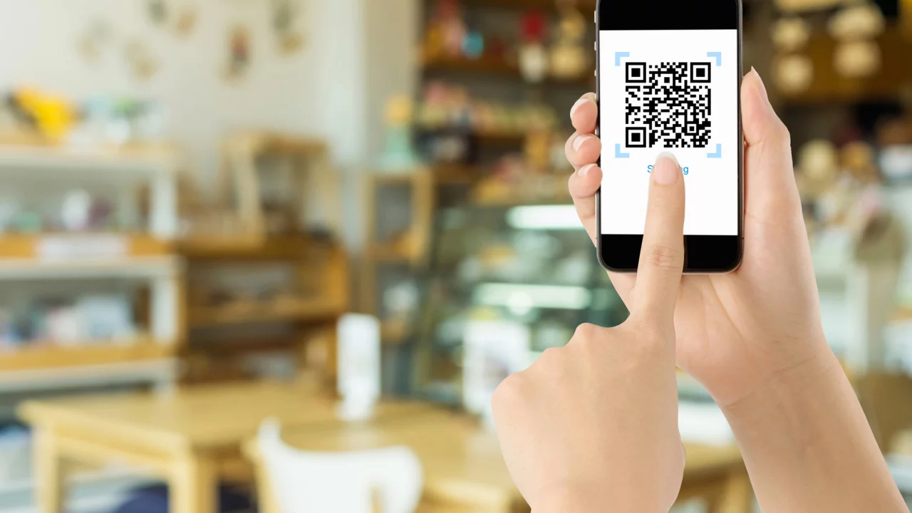 Quais as diferenças entre receber pagamentos por NFC e QR Code? Entenda essas duas tecnologias