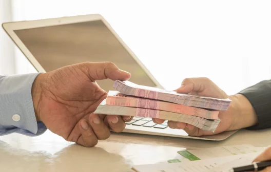 "Descubra os melhores apps para conseguir dinheiro rápido e sem complicações!"