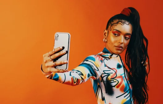 "Aprenda o segredo do Marketing de Influência para impulsionar seus negócios agora!"