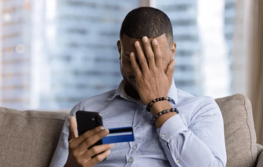 "Descubra como se proteger do golpe da falsa central de atendimento agora mesmo!"