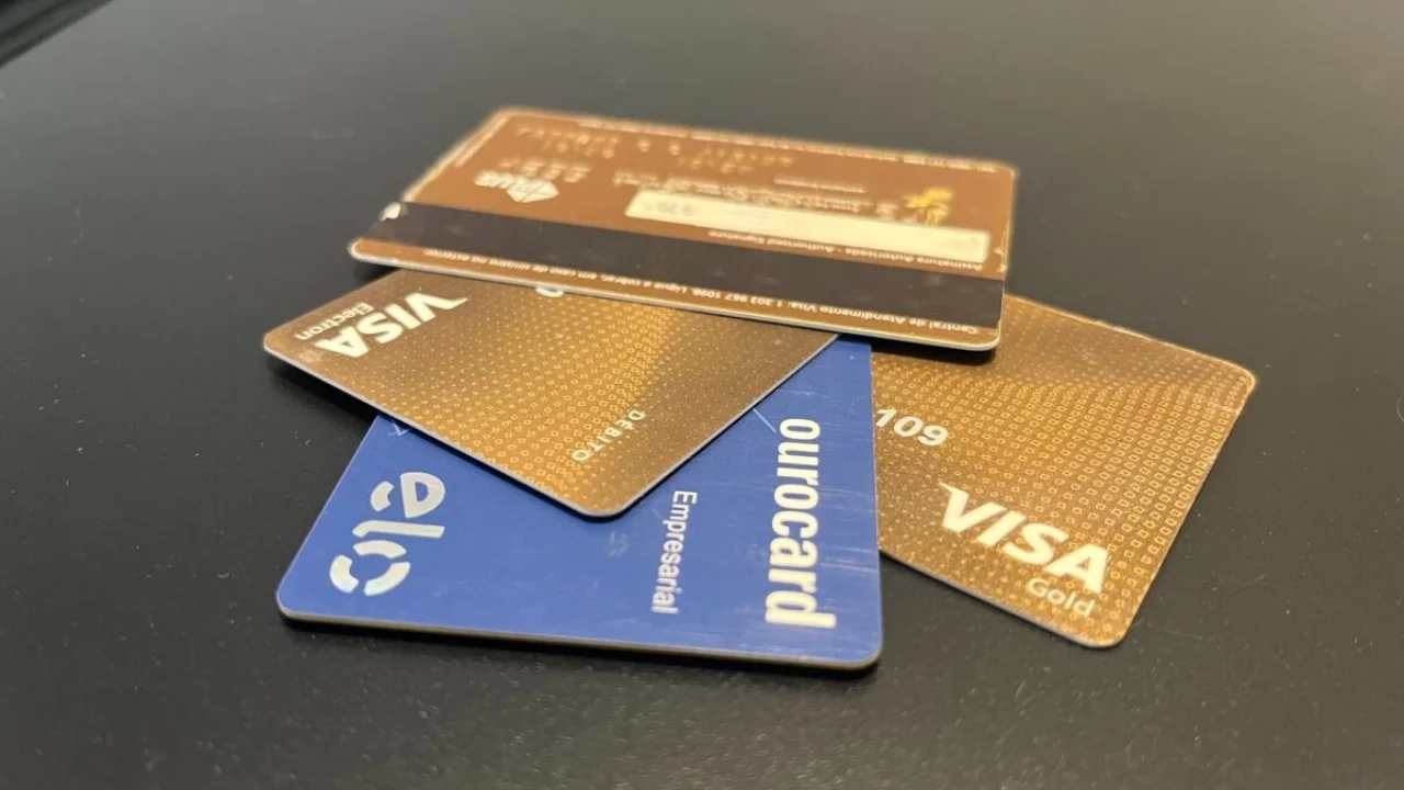 Cartão de crédito com CNPJ: saiba como fazer