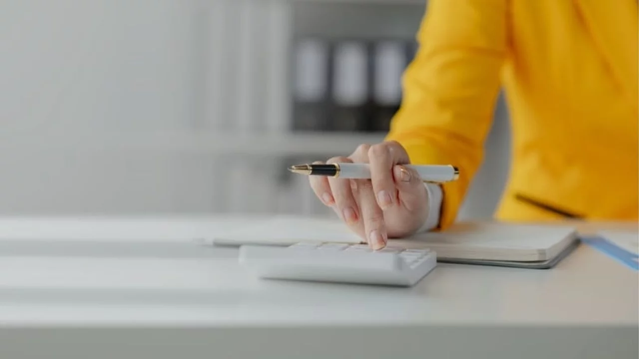 Poupança ou CDB? Em qual opção colocar dinheiro em 2026?